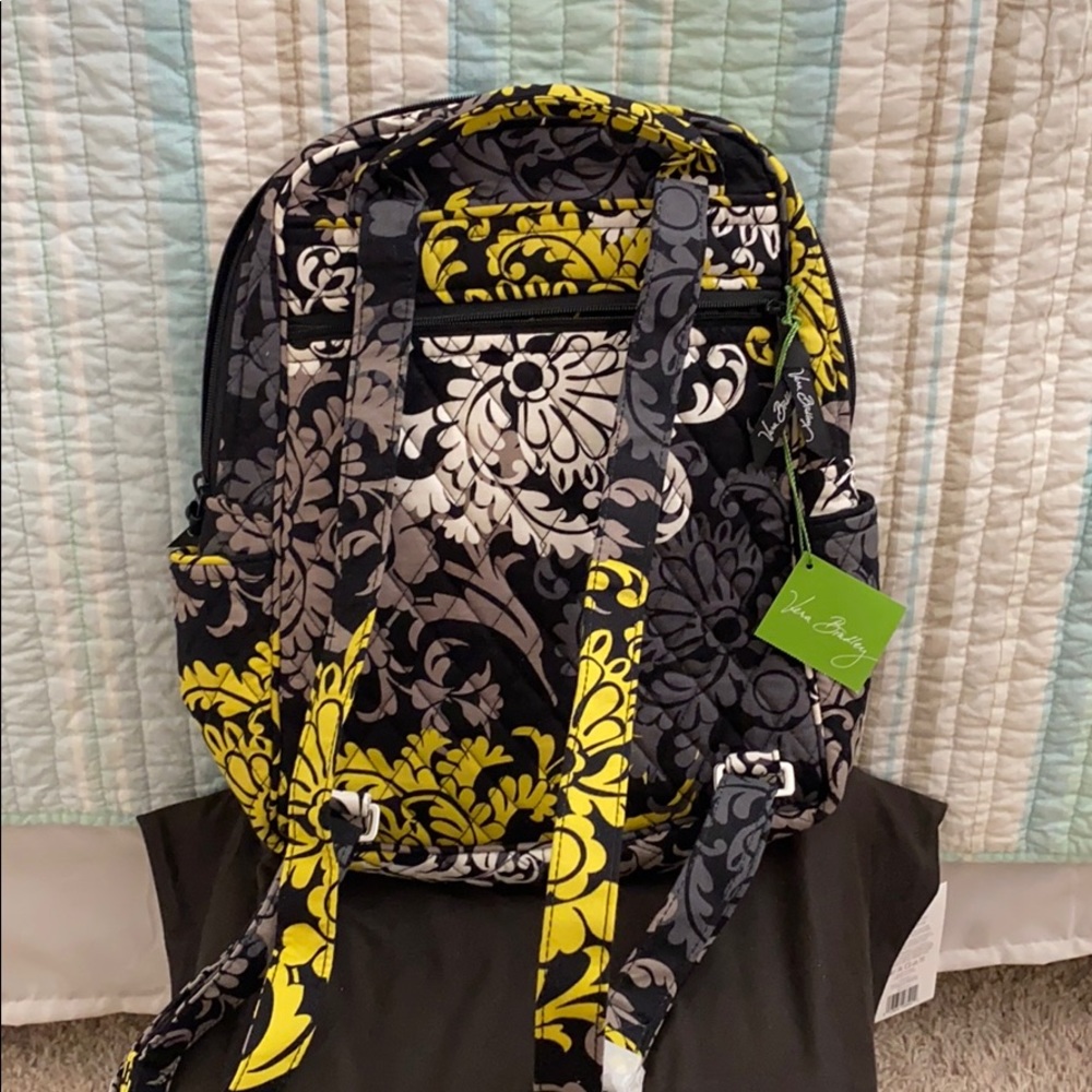 Back pack - Picture 3 of 3
